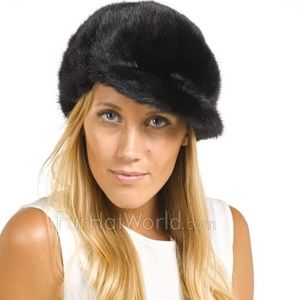 Authentic Mink hat in black